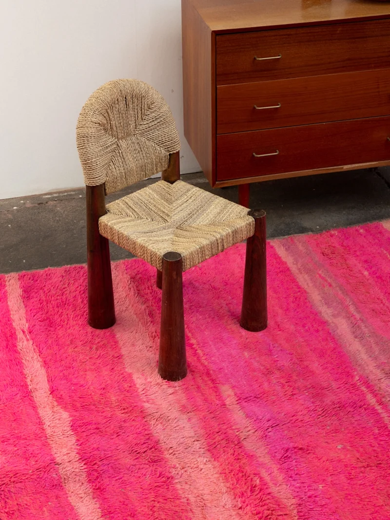 Olivier, le grand tapis de l'Atlas en laine fushia N°46