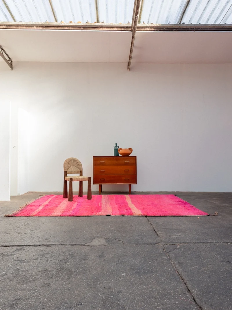 Olivier, le grand tapis de l'Atlas en laine fushia N°46