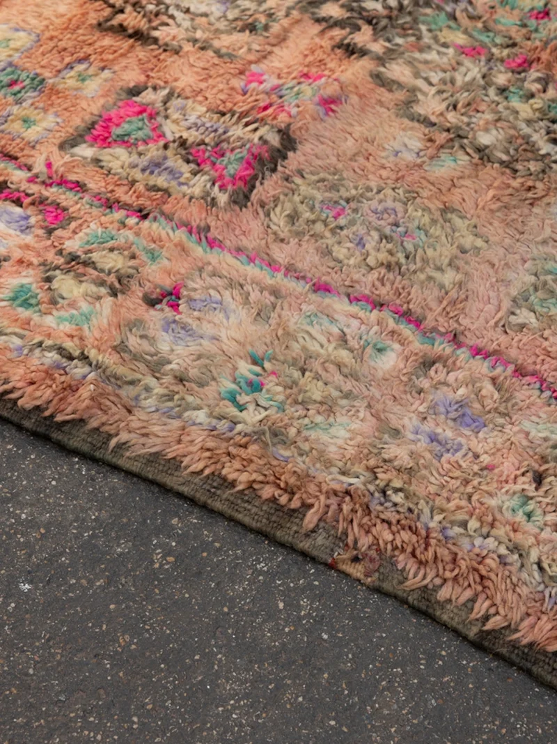 Olivier, le grand tapis de l'Atlas en laine rose et bleu N°45