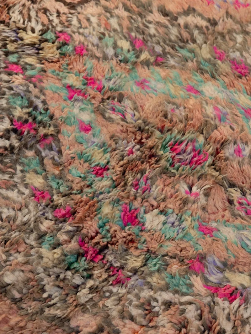 Olivier, le grand tapis de l'Atlas en laine rose et bleu N°45
