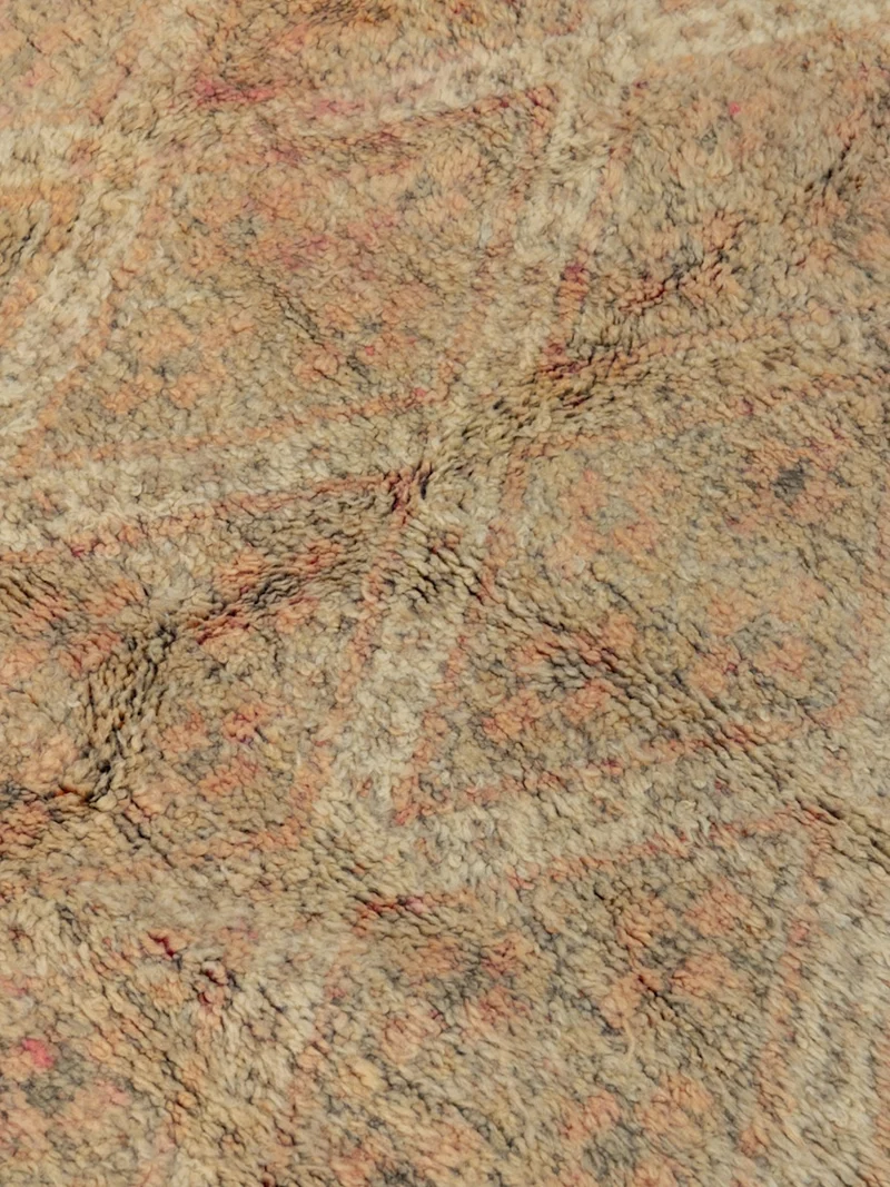 Olivier, le grand tapis de l'Atlas vert et rose en laine N°38
