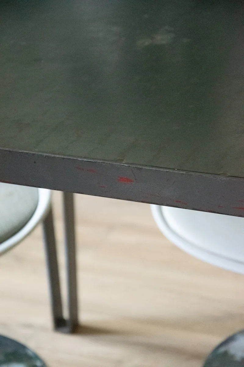 Karla, la table à manger industrielle en acier N°1129