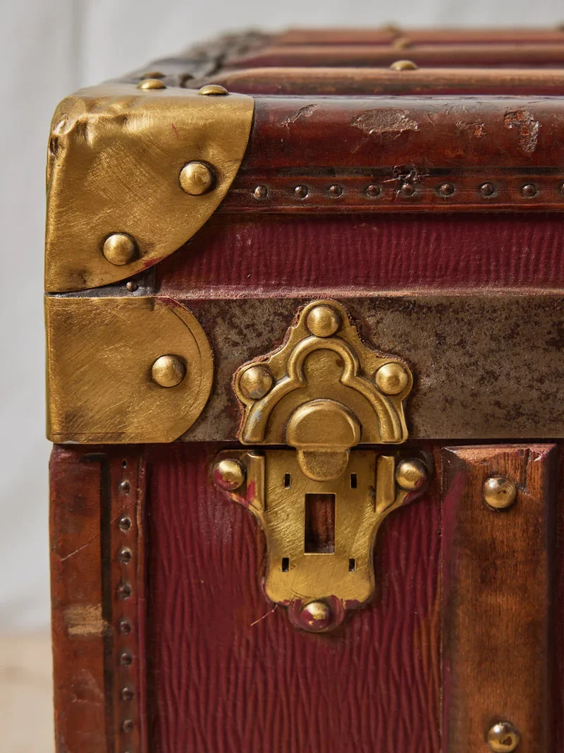 Lucienne, la grande malle bordeaux en cuir N°247
