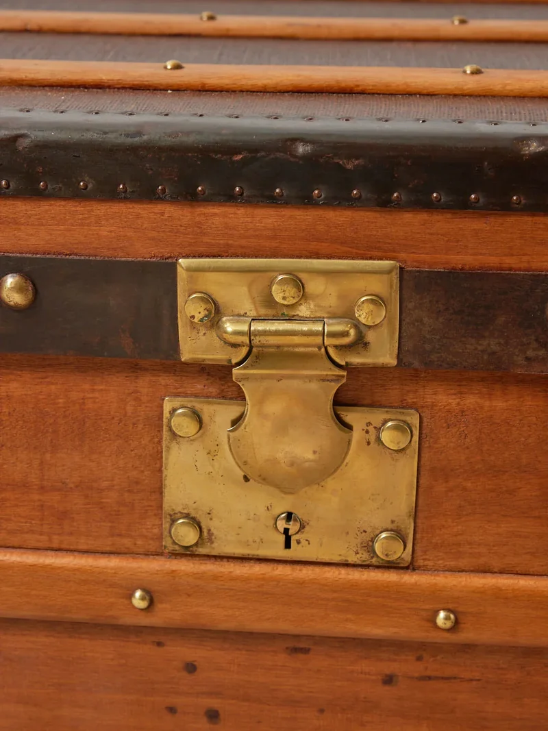 Lucienne, la petite malle en bois claire et laiton N°244