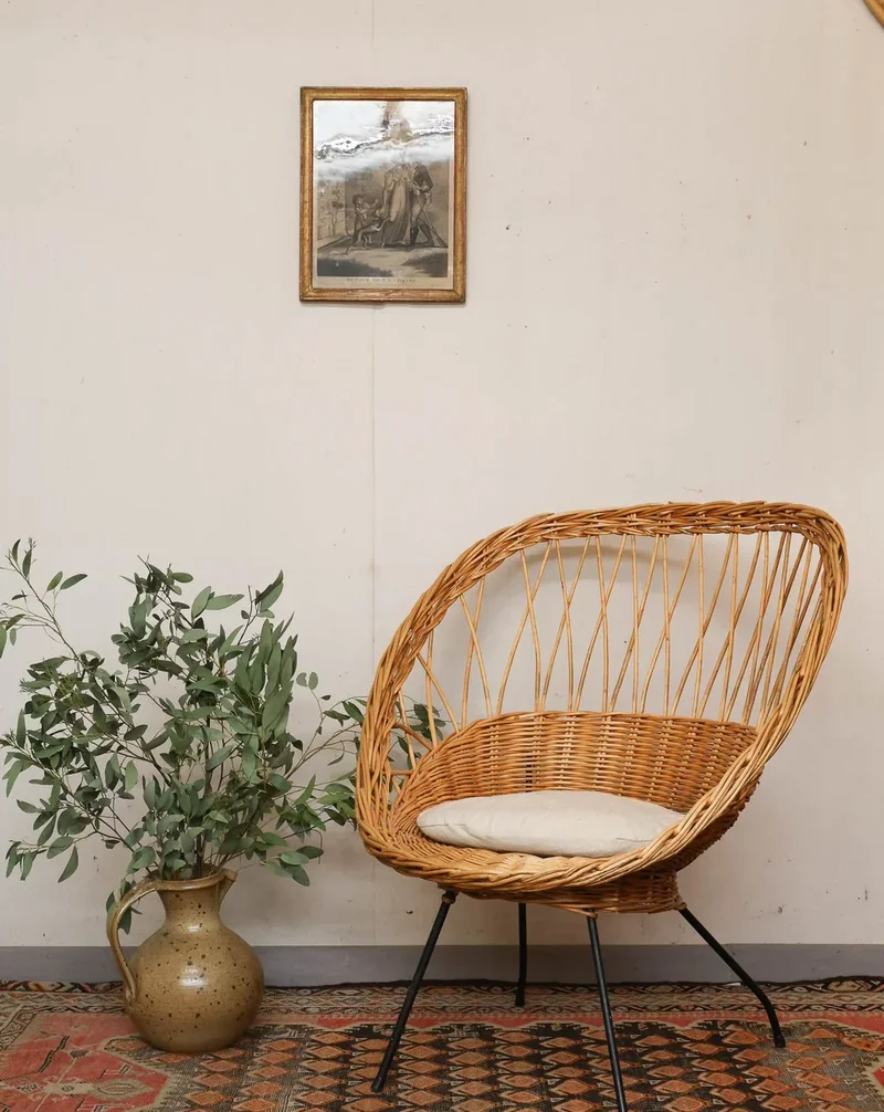 Ernest, le fauteuil en rotin vintage N°855