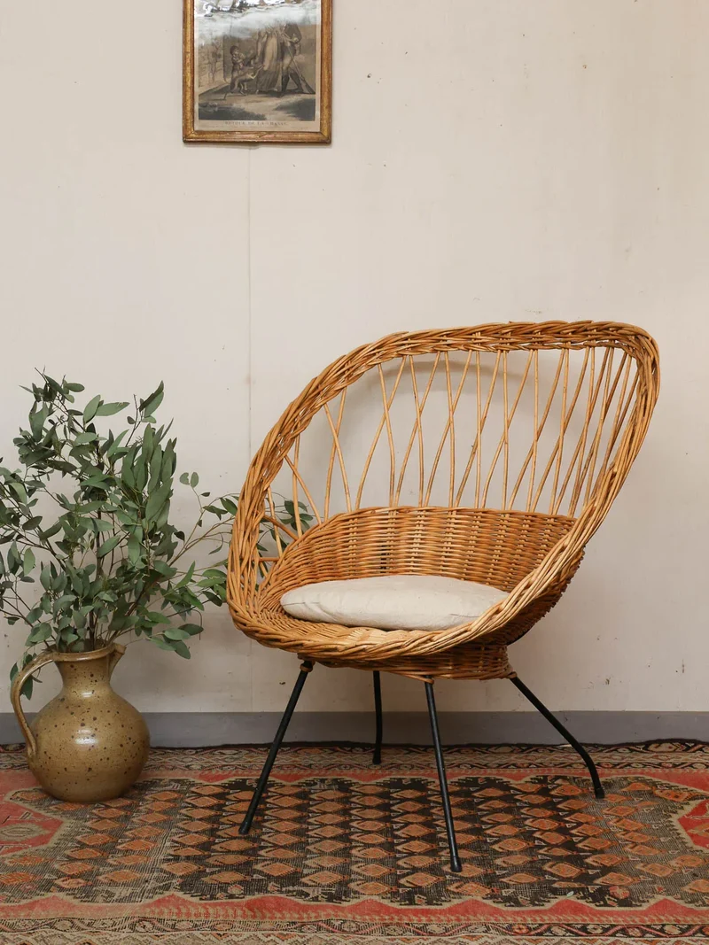 Ernest, le fauteuil en rotin vintage N°855