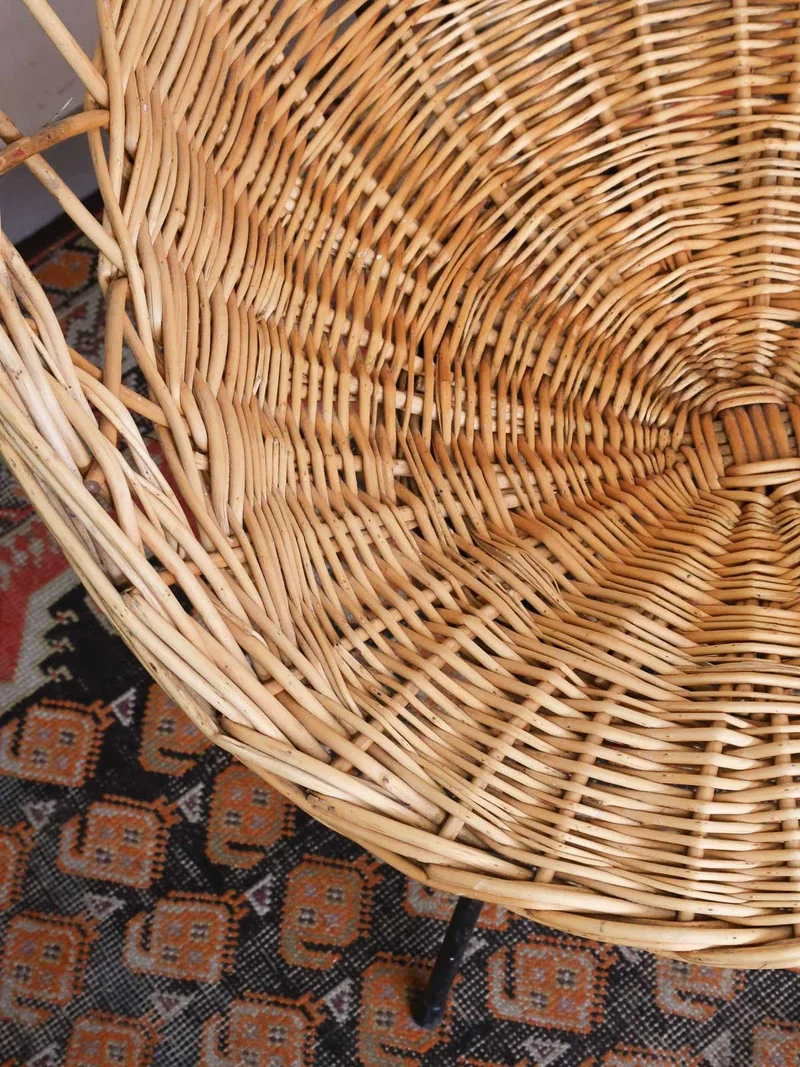 Ernest, le fauteuil en rotin vintage N°855