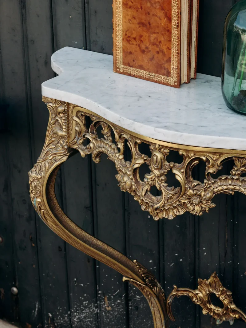 Hanna, la console en bronze et marbre blanc N°1295