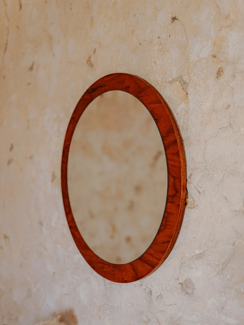 Igor, le miroir en bois foncé rond N°1016