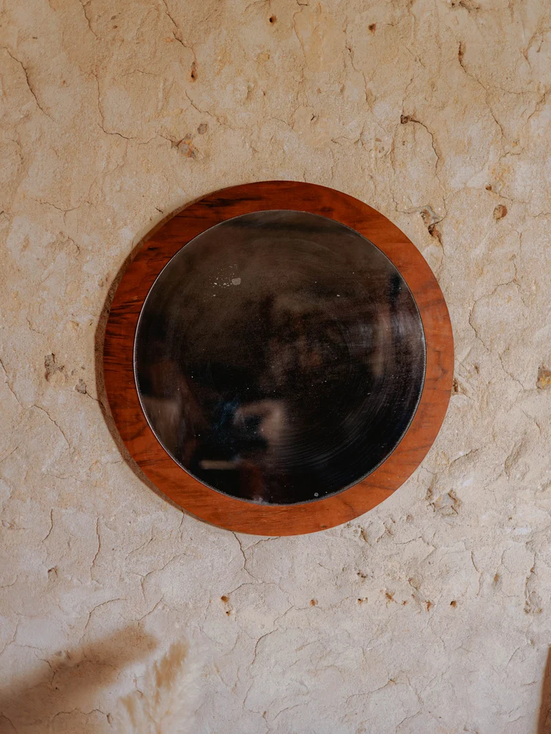 Igor, le miroir en bois foncé rond N°1016