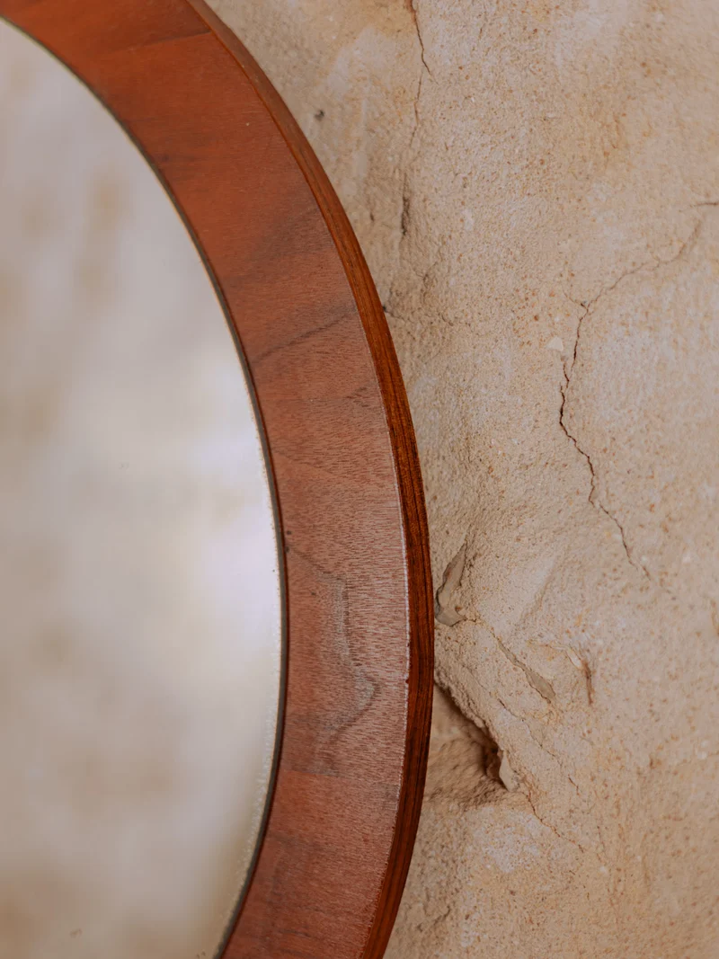 Igor, le miroir en bois foncé rond N°1016
