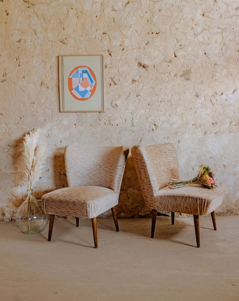 Jakob, la paire de fauteuils cocktails N°950