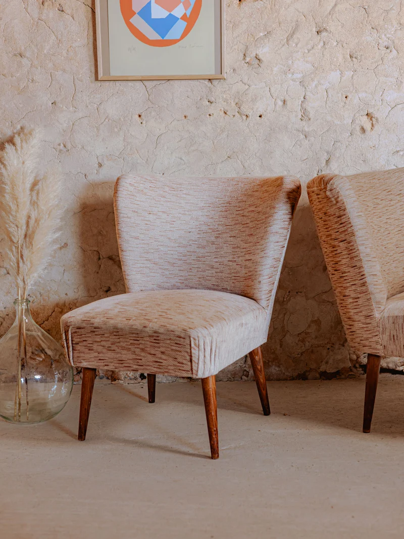 Jakob, la paire de fauteuils cocktails N°950