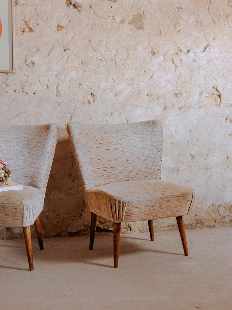 Jakob, la paire de fauteuils cocktails N°950