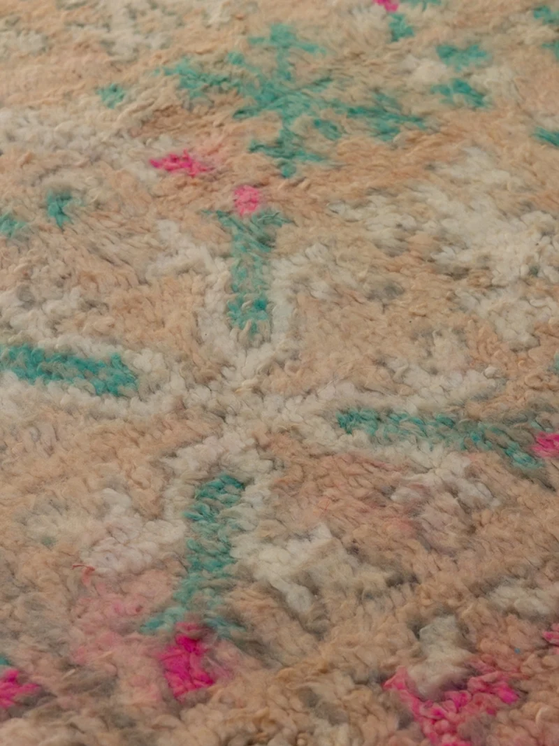 Olivier, le grand tapis de l'Atlas en laine rose et bleu N°35