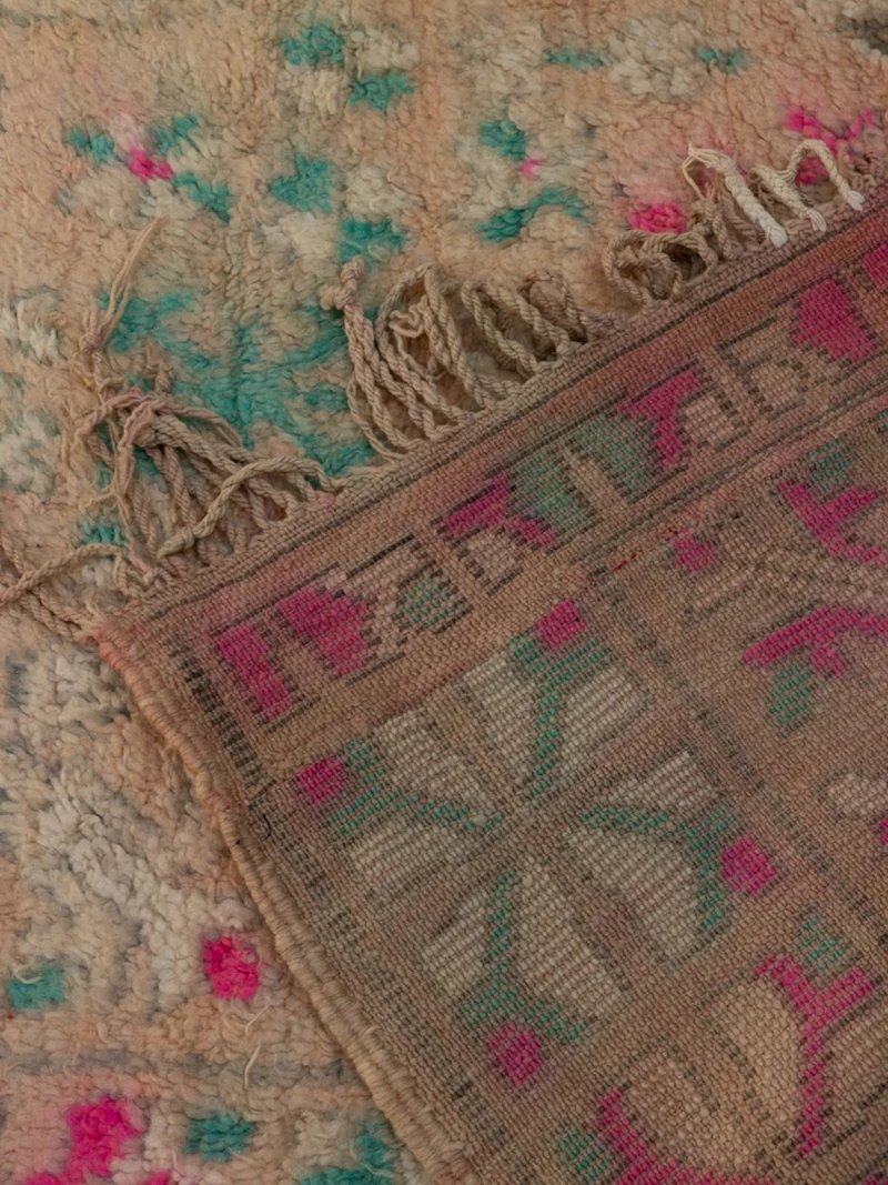 Olivier, le grand tapis de l'Atlas en laine rose et bleu N°35