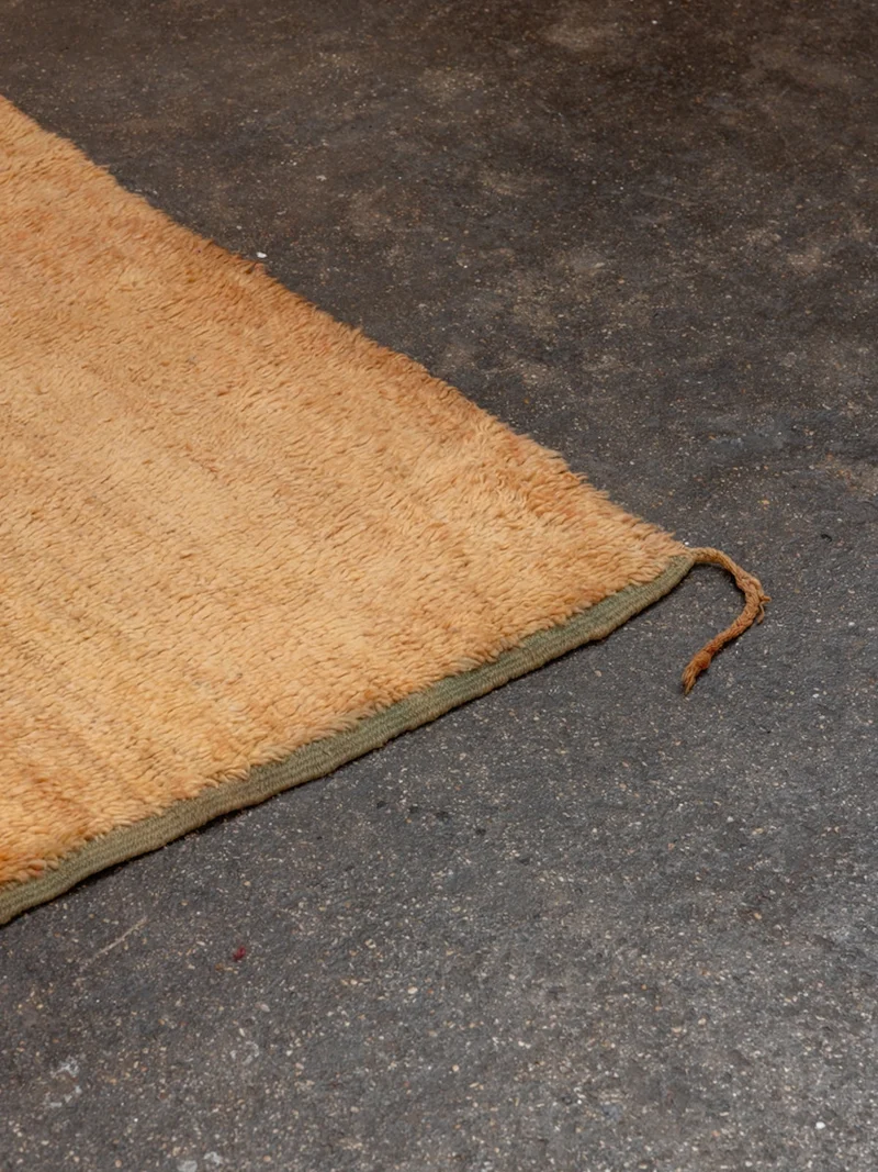 Olivier, le grand tapis de l'Atlas orangé en laine N°26