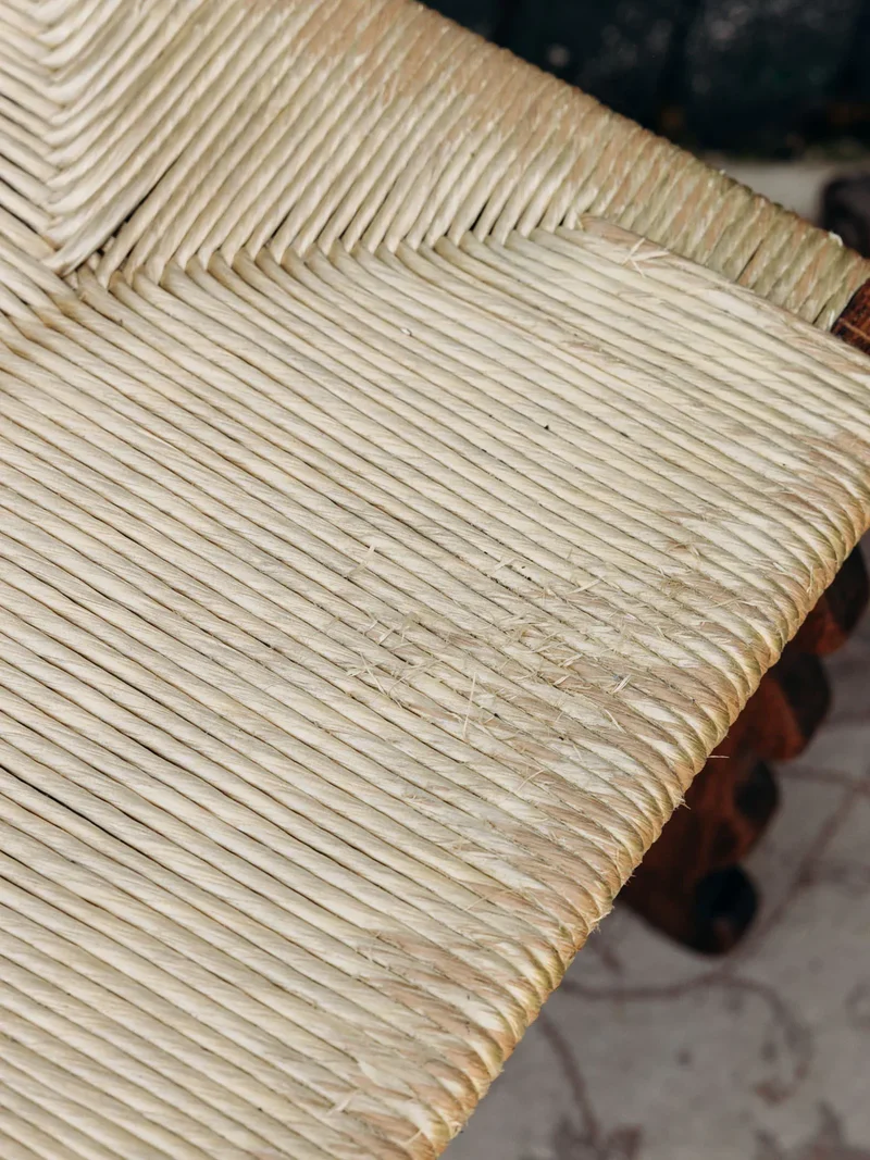 Claude, la chaise haute en chêne et paille N°1148