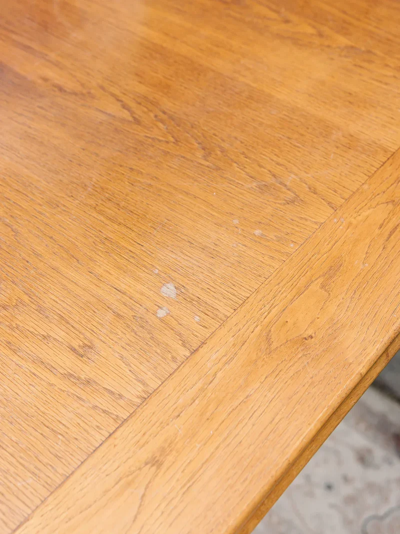Romy, la table à manger carrée en chêne N°1298