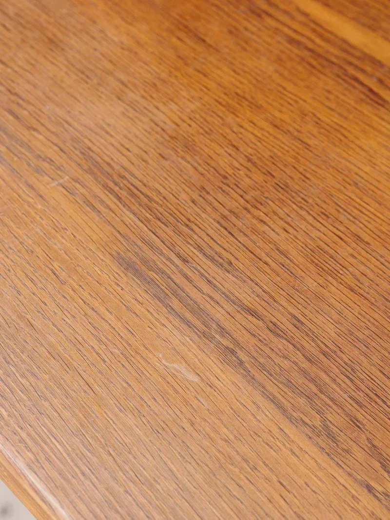Romy, la table à manger carrée en chêne N°1298