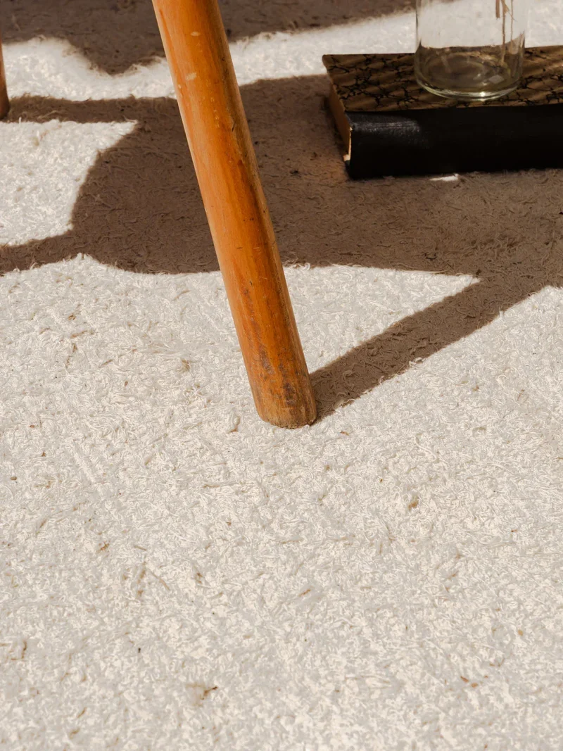 Regis, le tabouret tripode en bois N°951