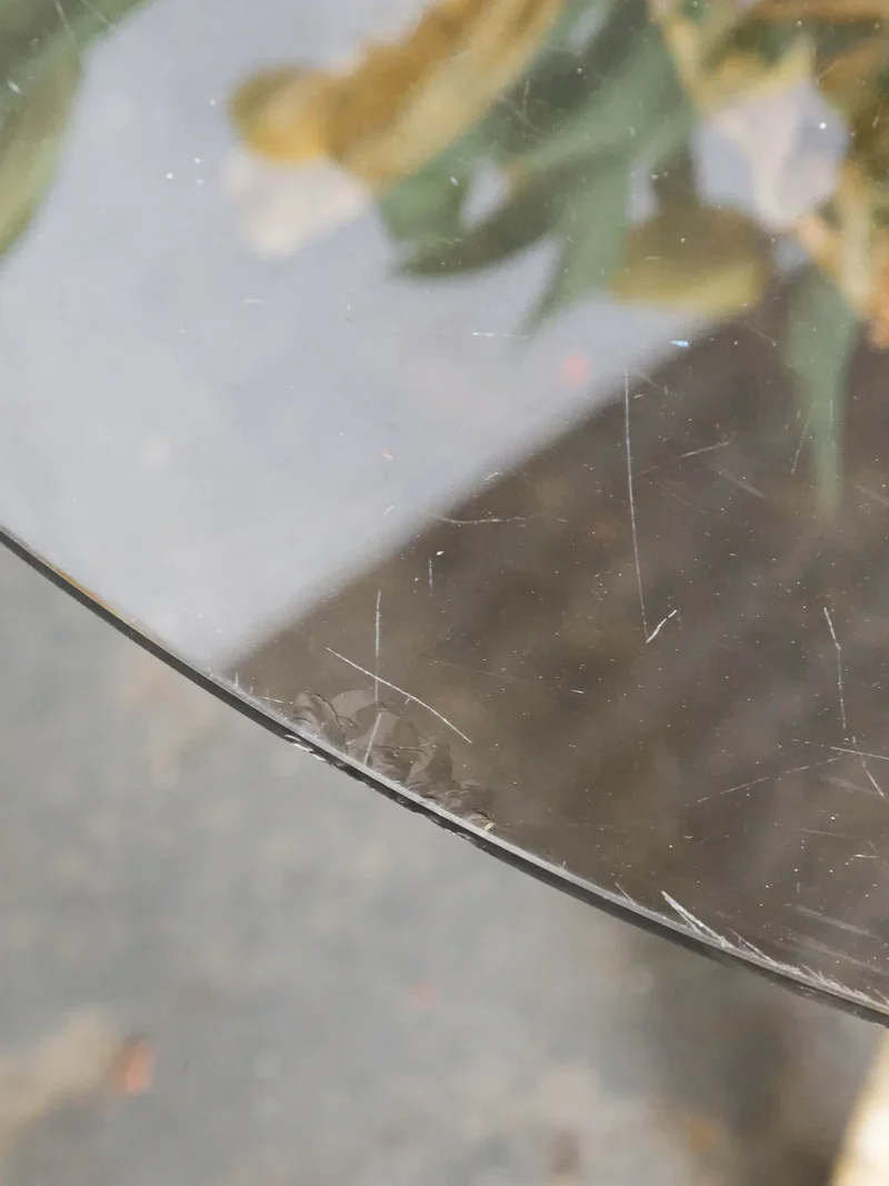 Francine, la table ronde en rotin et verre fumé N°874
