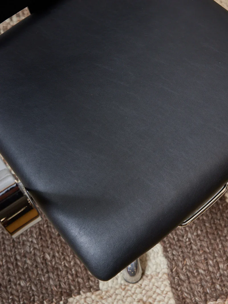 Jakob, le fauteuil de coiffeur en chrome N°973