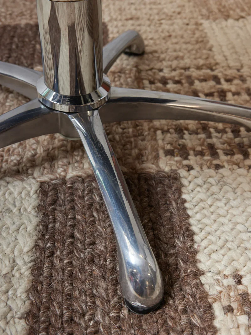 Jakob, le fauteuil de coiffeur en chrome N°973