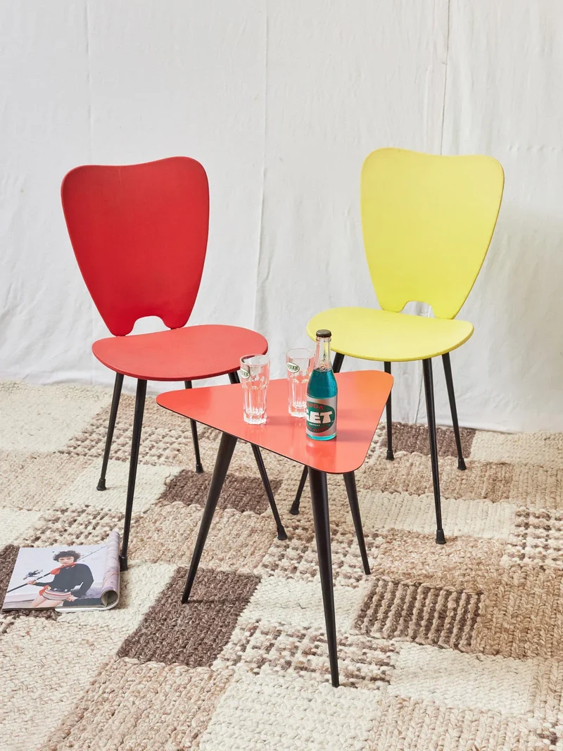 Auguste, l'ensemble de table et chaises coloré N°14