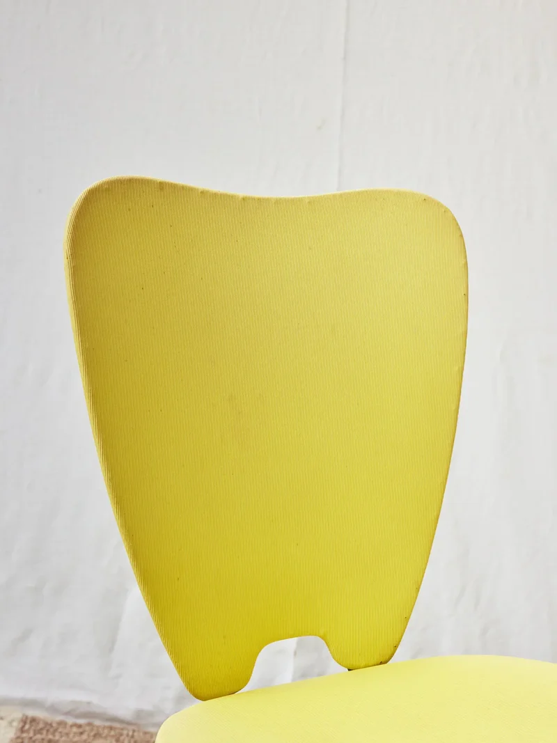 Auguste, l'ensemble de table et chaises coloré N°14