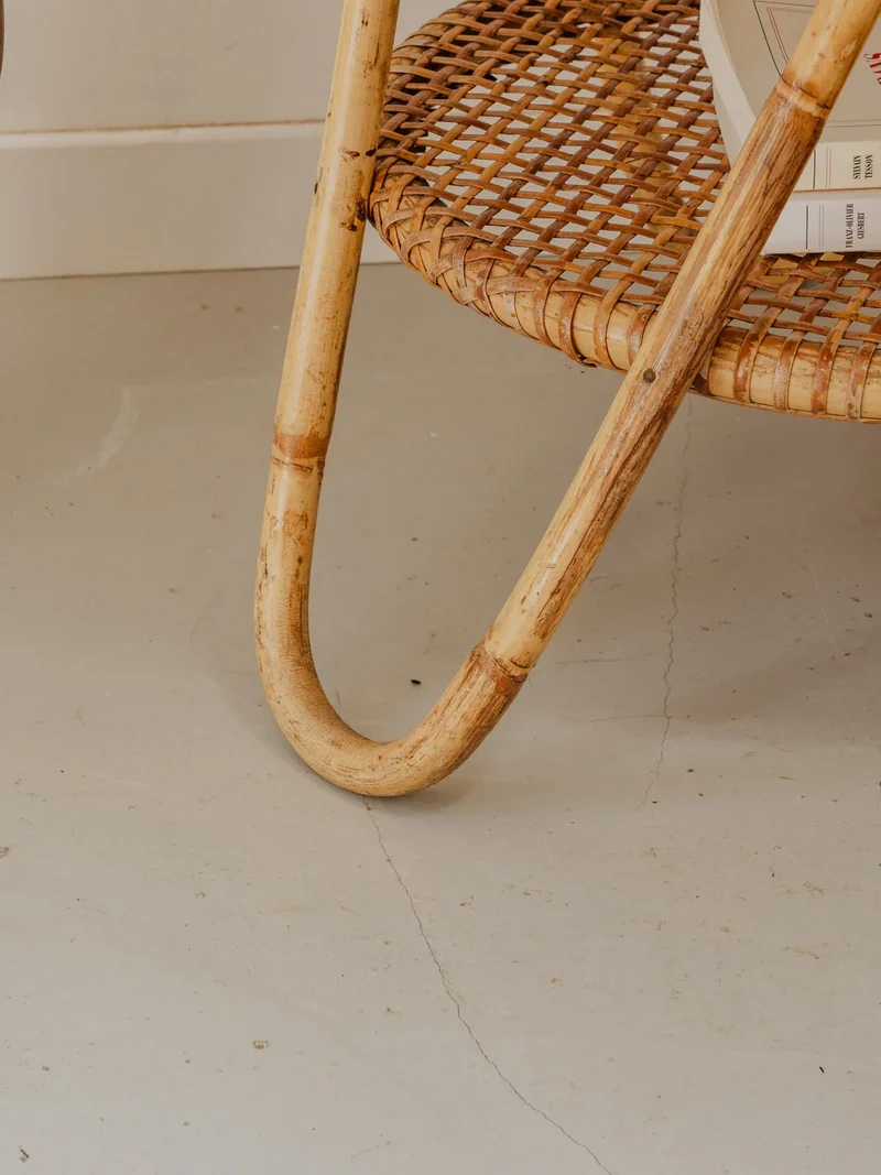 Francine, la table d'appoint en rotin et bambou N°857