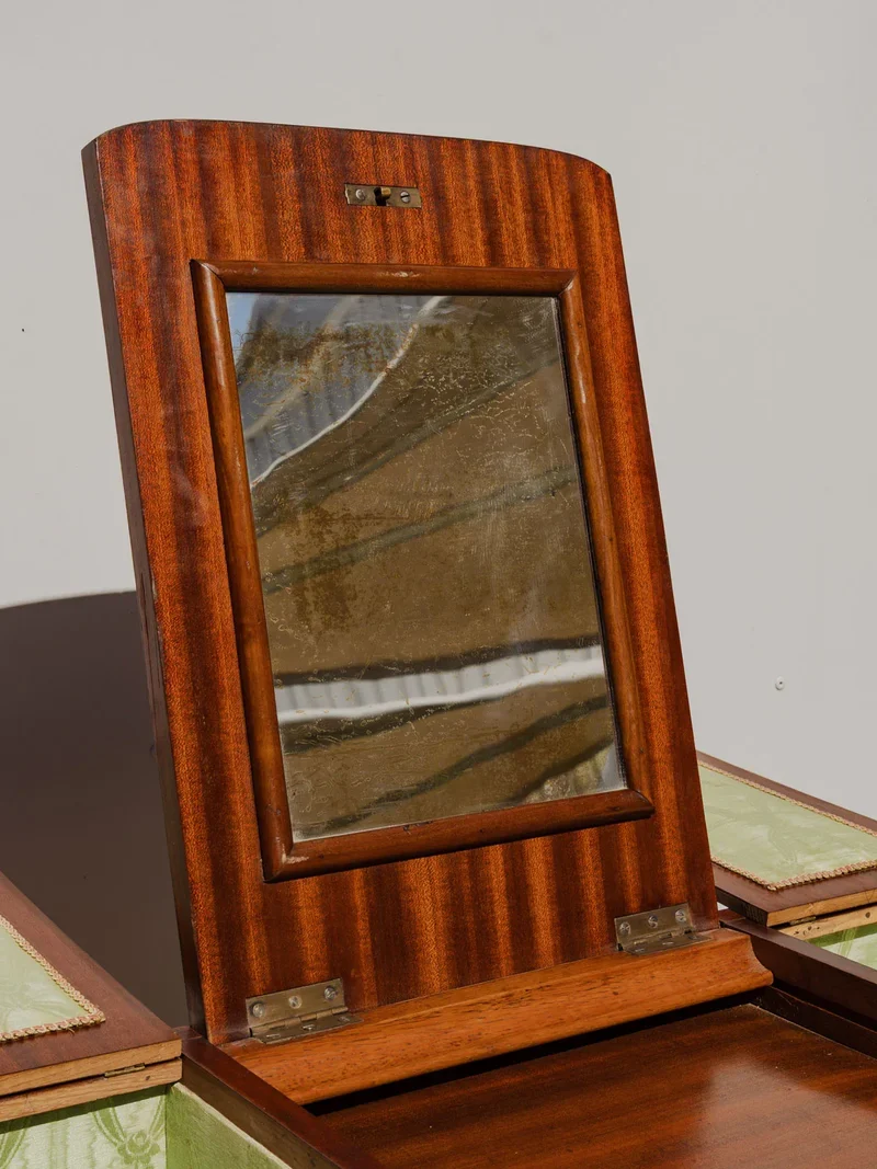 Louise, la coiffeuse vintage en bois N°276