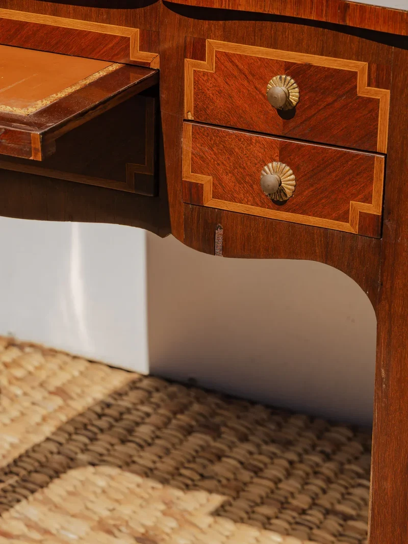 Louise, la coiffeuse vintage en bois N°276