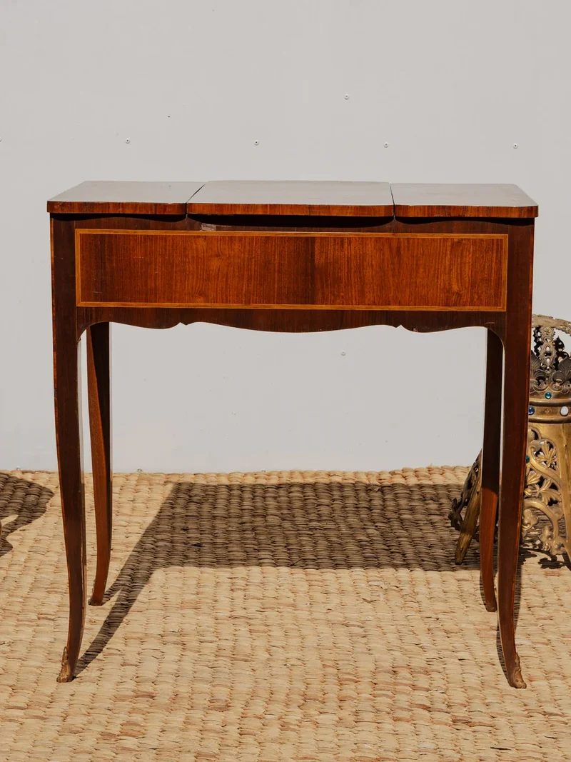 Louise, la coiffeuse vintage en bois N°276