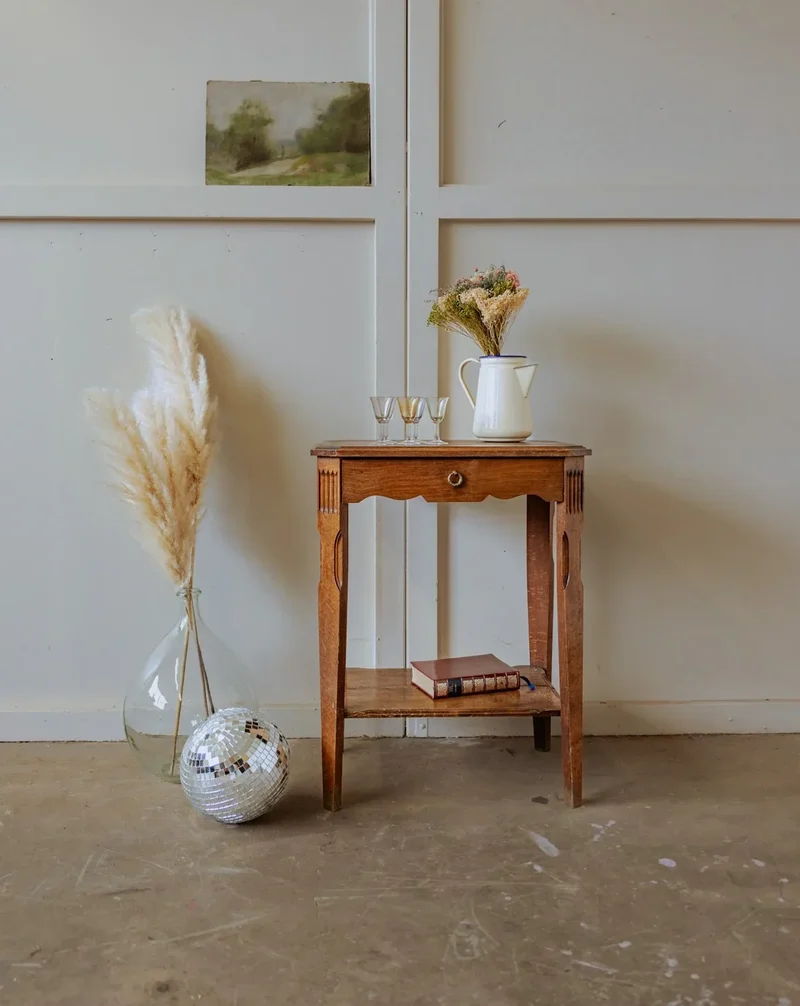 Francine, la table d'appoint en bois N°800