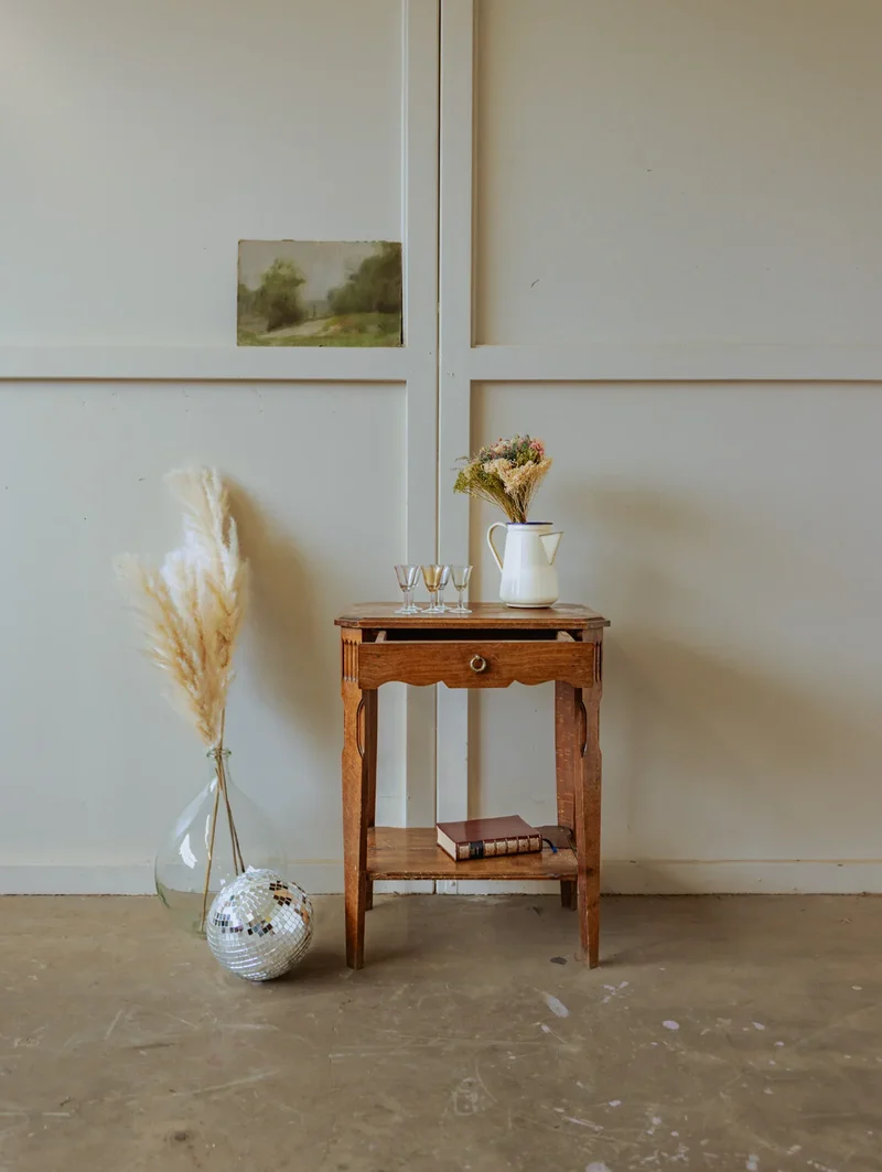 Francine, la table d'appoint en bois N°800