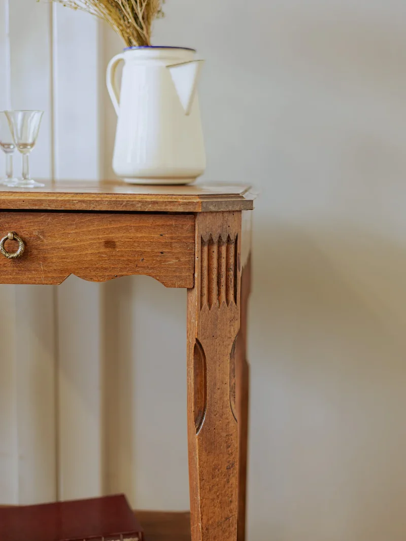 Francine, la table d'appoint en bois N°800