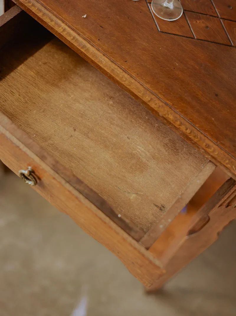Francine, la table d'appoint en bois N°800