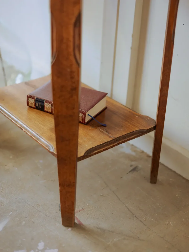 Francine, la table d'appoint en bois N°800