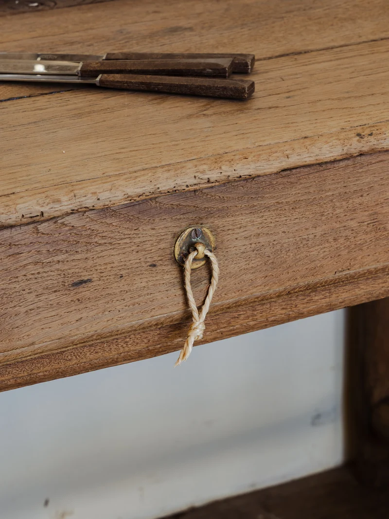 Romy, la table à manger en bois N°673