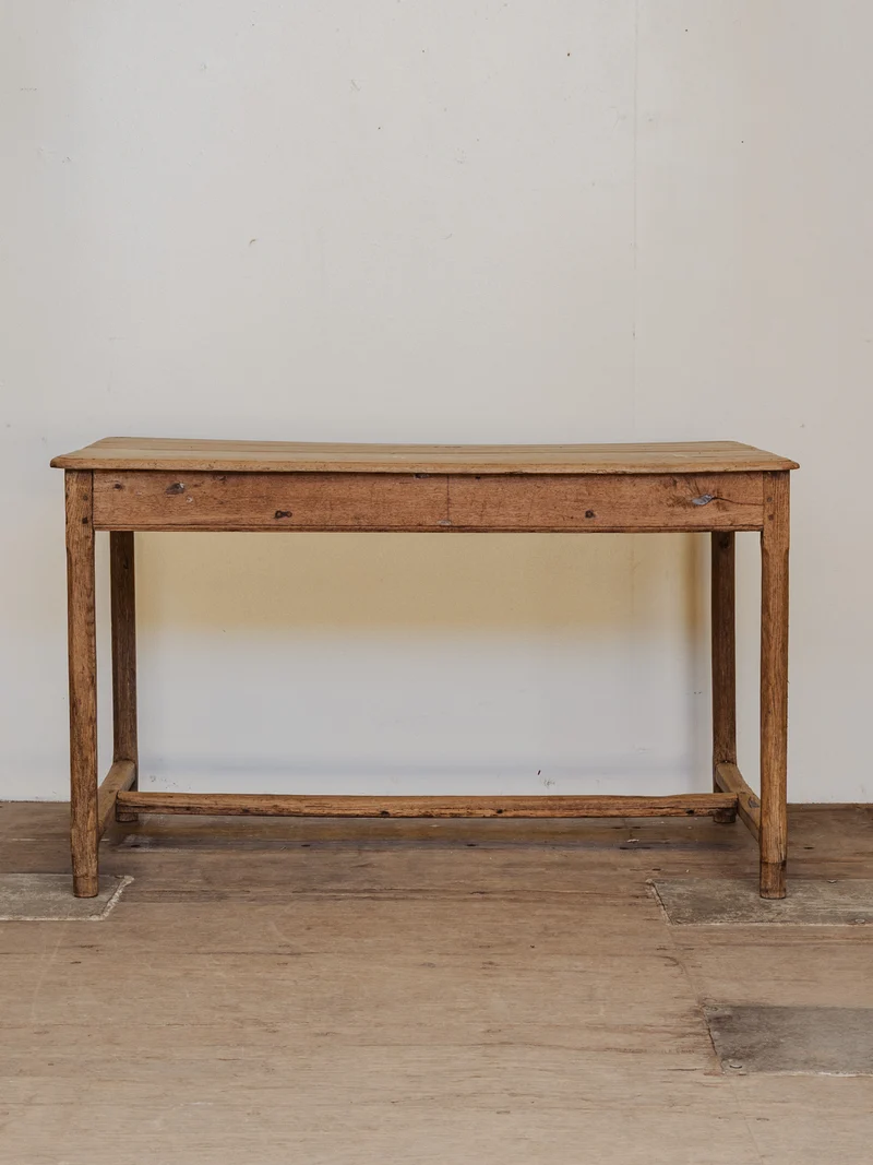Romy, la table à manger en bois N°673