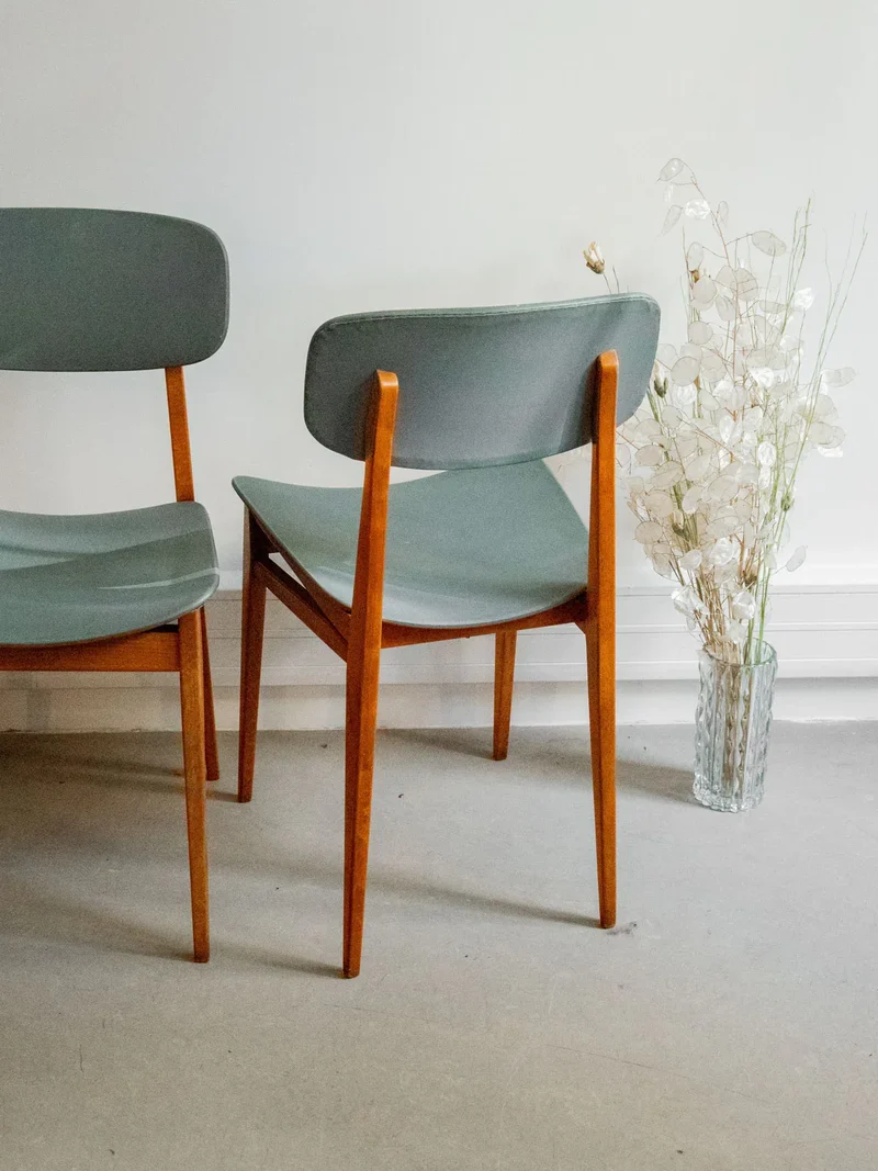 Alma, la paire de chaises grise en skaï N°1415