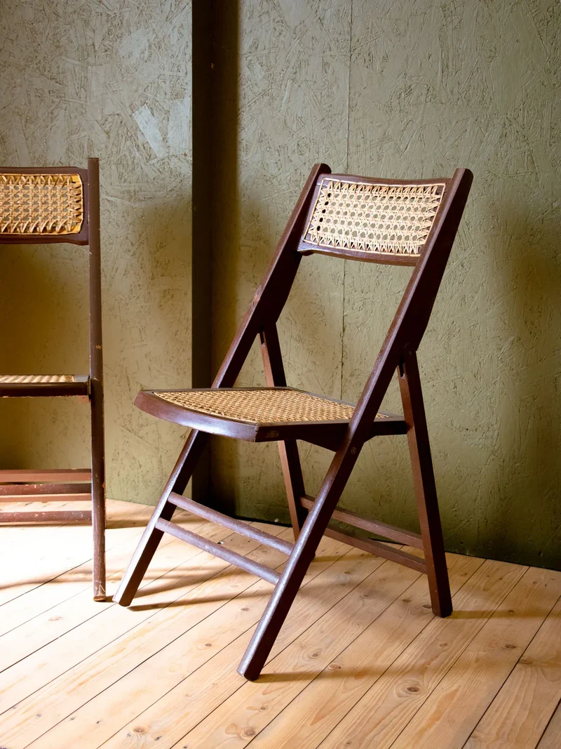 Claude, la paire de chaises en cannage N°1093