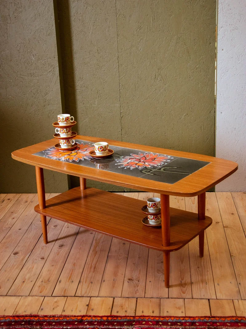Léonie, la table basse scandinave en teck et céramique N°840