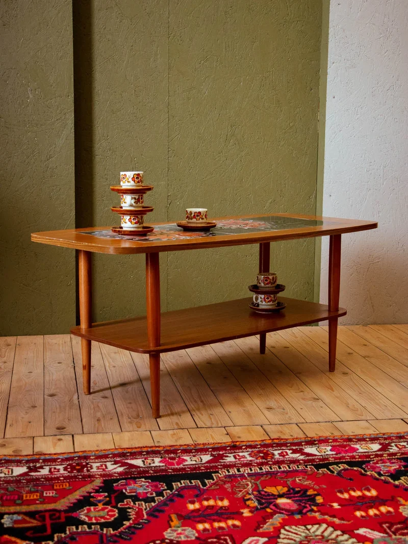 Léonie, la table basse scandinave en teck et céramique N°840
