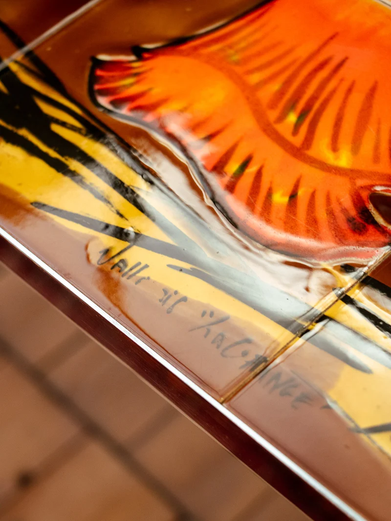 Donna, la table basse en métal et céramique N°883