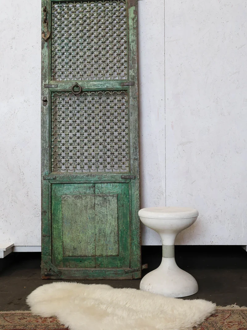Axel, le tabouret rond et blanc N°644