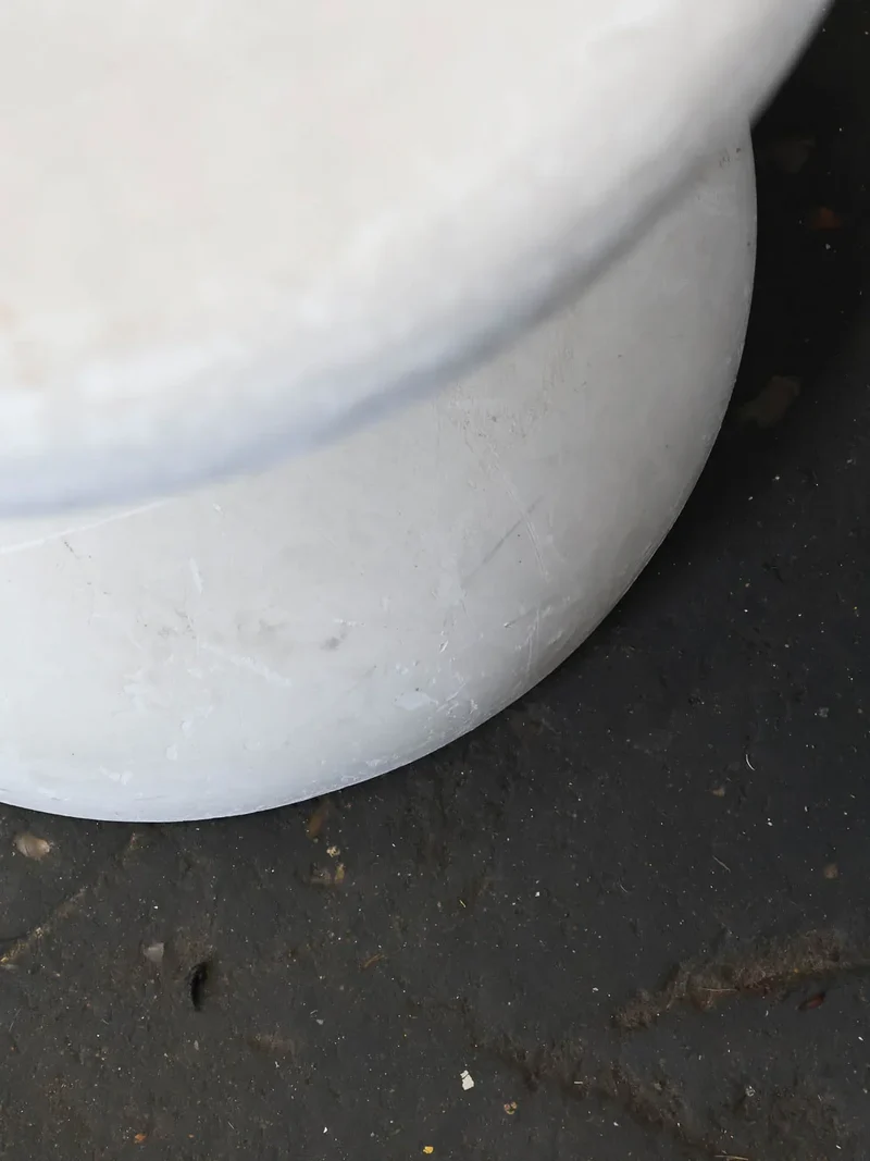 Axel, le tabouret rond et blanc N°644