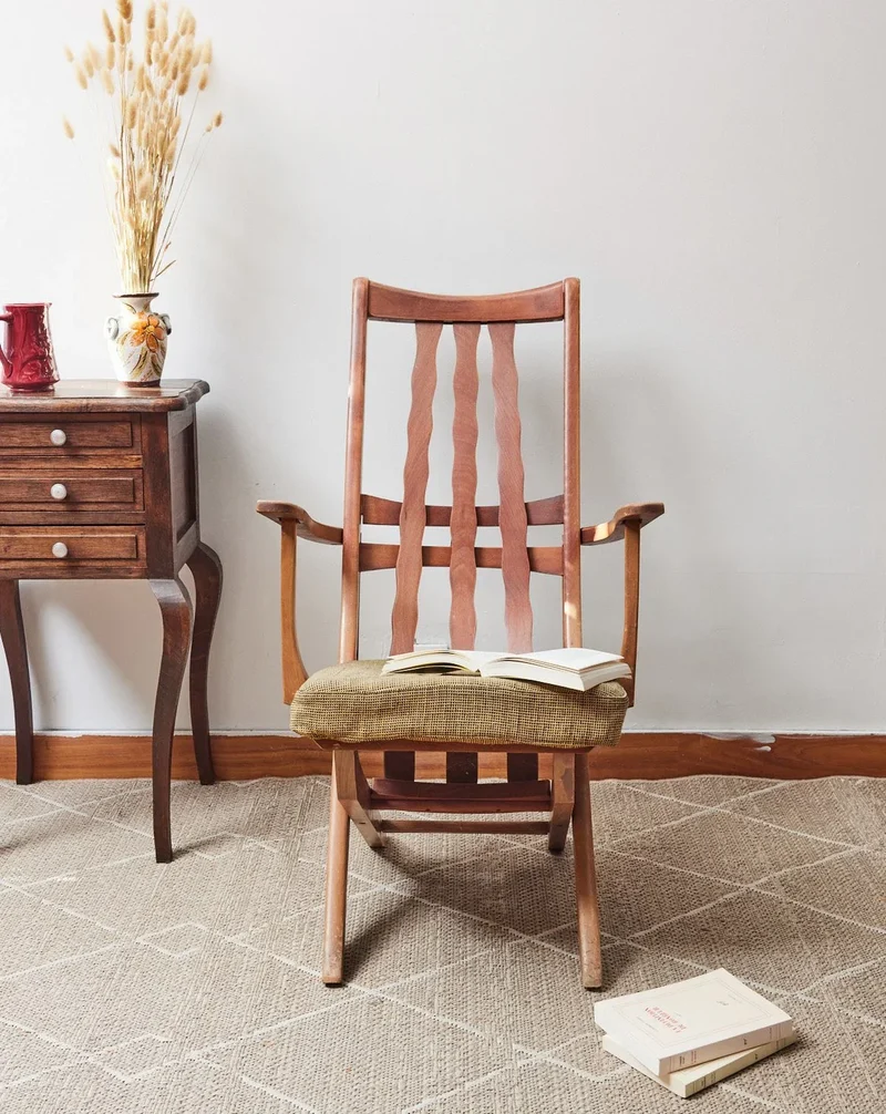 Jakob, le fauteuil en bois N°966