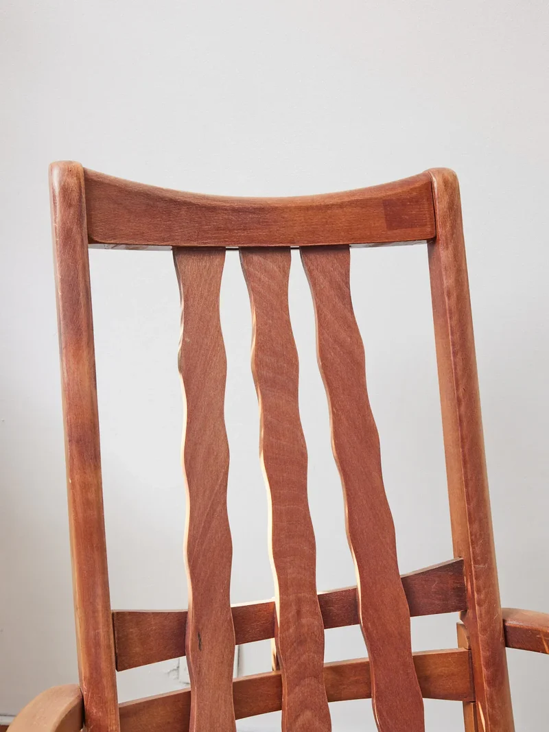 Jakob, le fauteuil en bois N°966